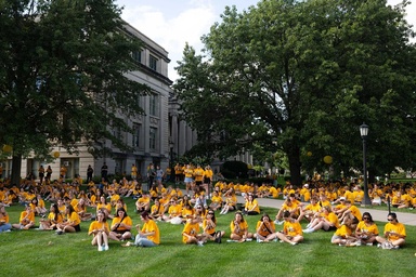 New students picnic on the Pentecrest during OnIowa! in August 2025. Photo by Tim Schoon.